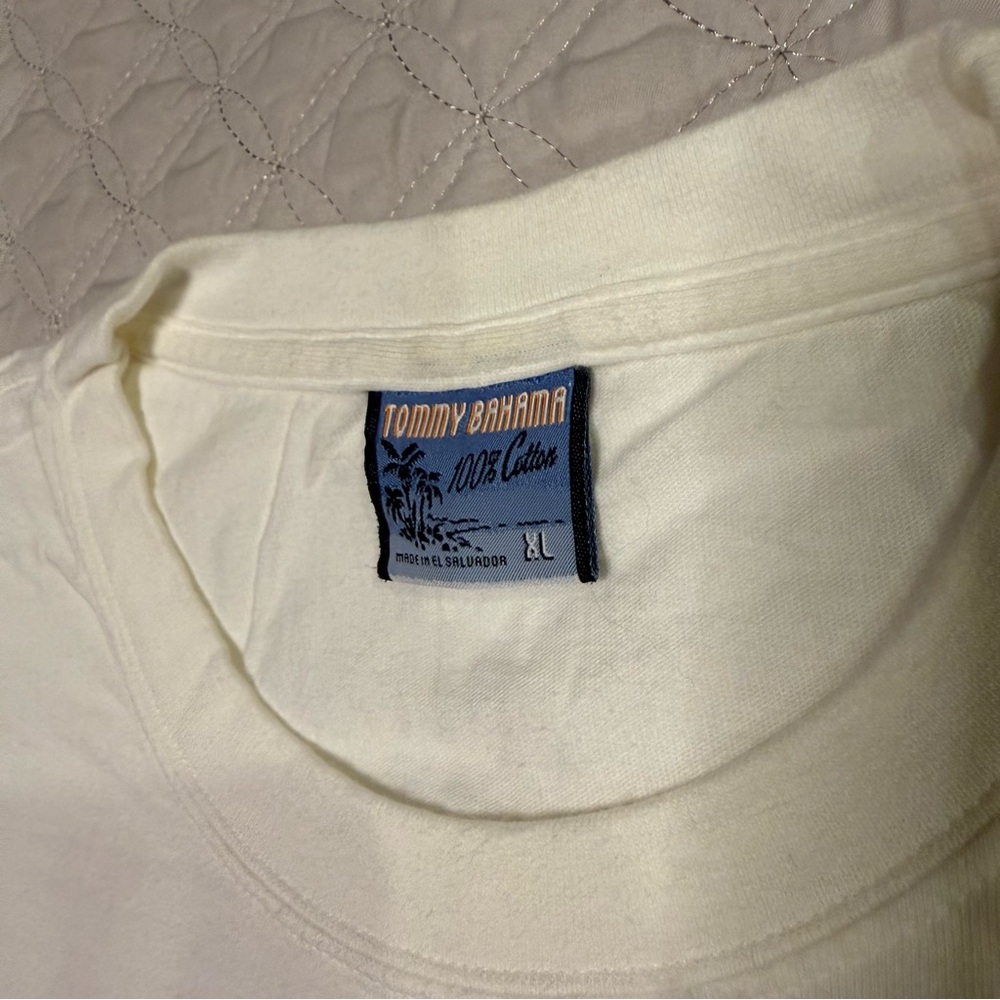 Tommy Bahama Men’s White Short Sleeve Tee - size XL - Picture 9 of 10